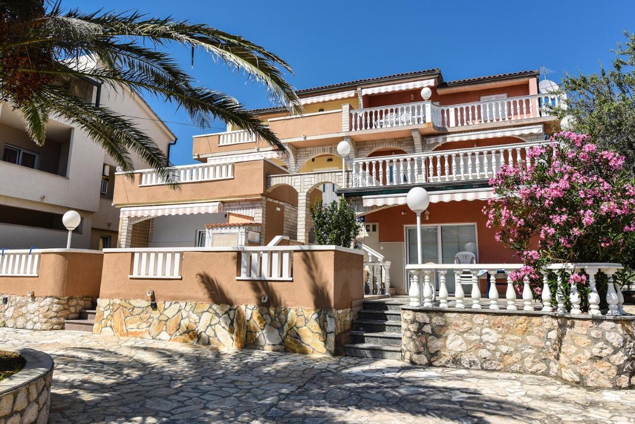 Apartments Bella Sky II نوفاليا المظهر الخارجي الصورة